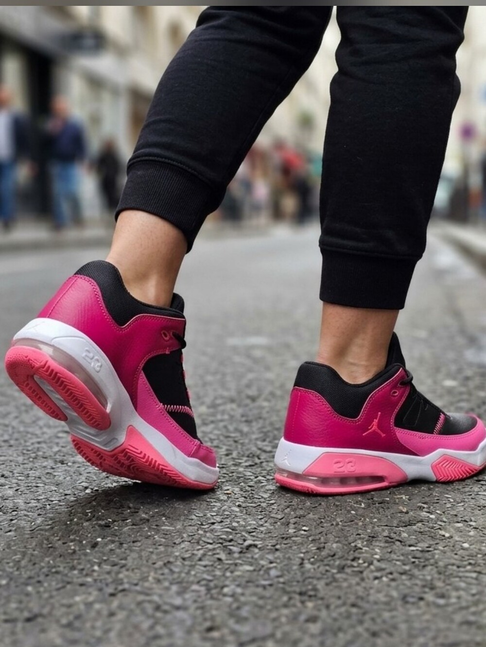 Jordan Max Aura 3 GS Black Pinksicle Size 5Y (Fits Womens 6, someone with narr)